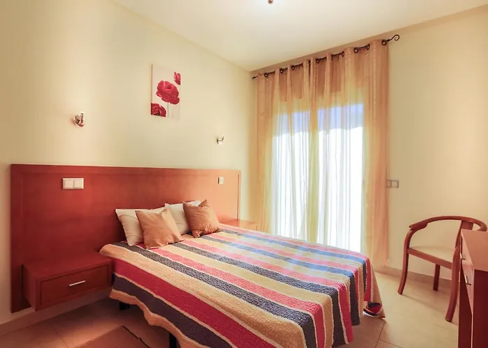 V4, Jardins Branqueira4 Near Beach,