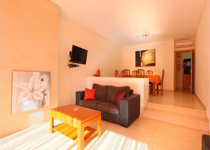 V4, Jardins Branqueira4 Near Beach, Вилла Албуфейра